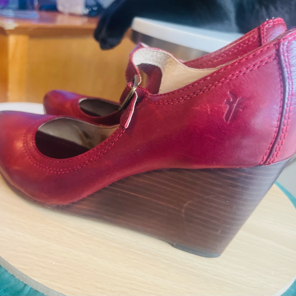 Frye Regina Wedge Mary Jane Shoes Womens Size 8M RED Leather High Heel - Picture 5 of 6